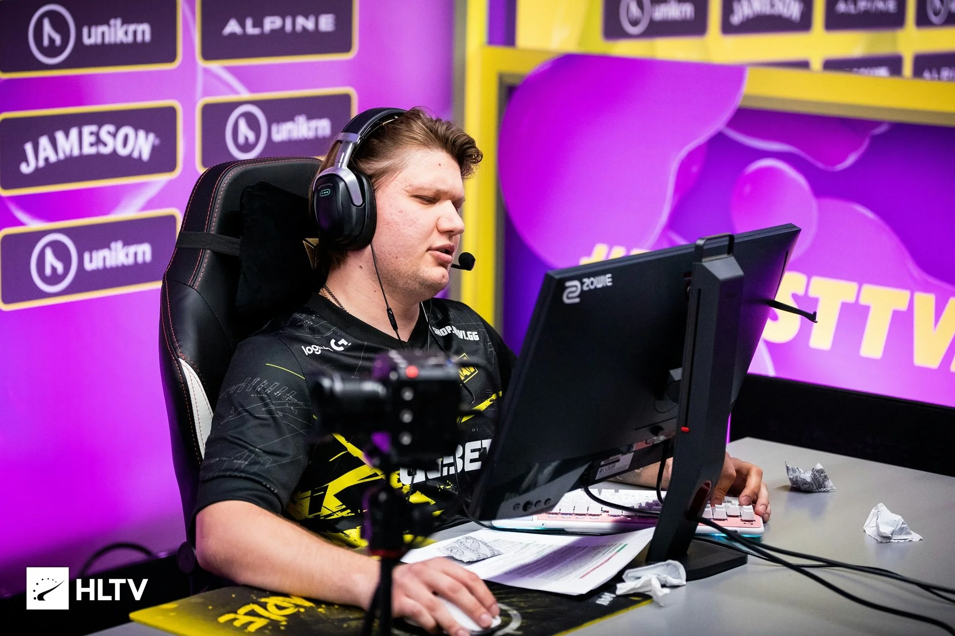 Источник: HLTV / На мейджоре в Париже s1mple не смог даже пройти в плей-офф