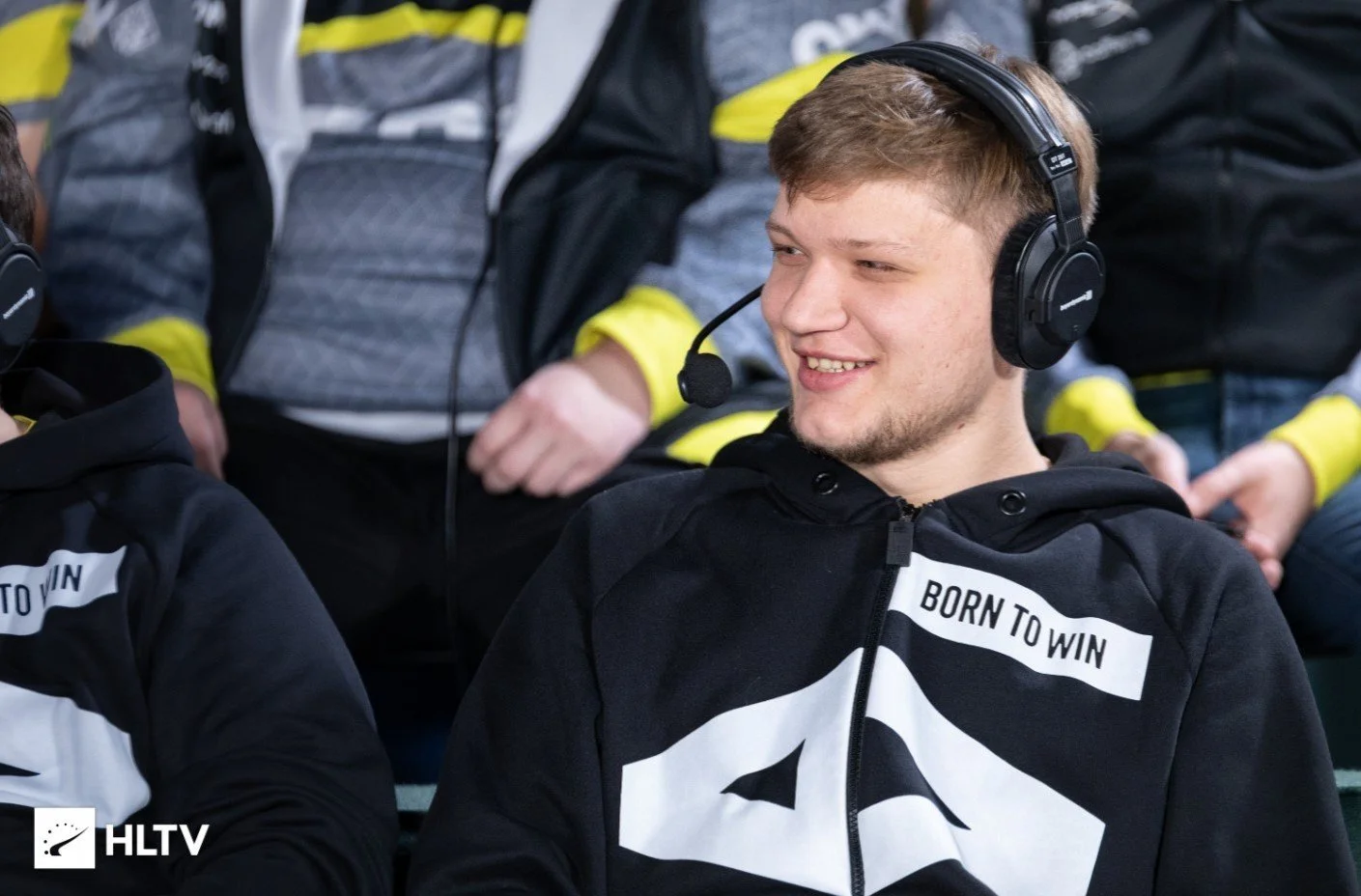 ТОП-4 причины, почему s1mple стал легендой CS:GO