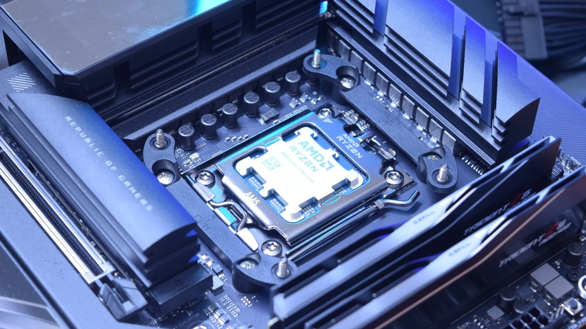 Материнские платы ASUS начали дорожать: дефицит компонентов бьёт по рынку ПК