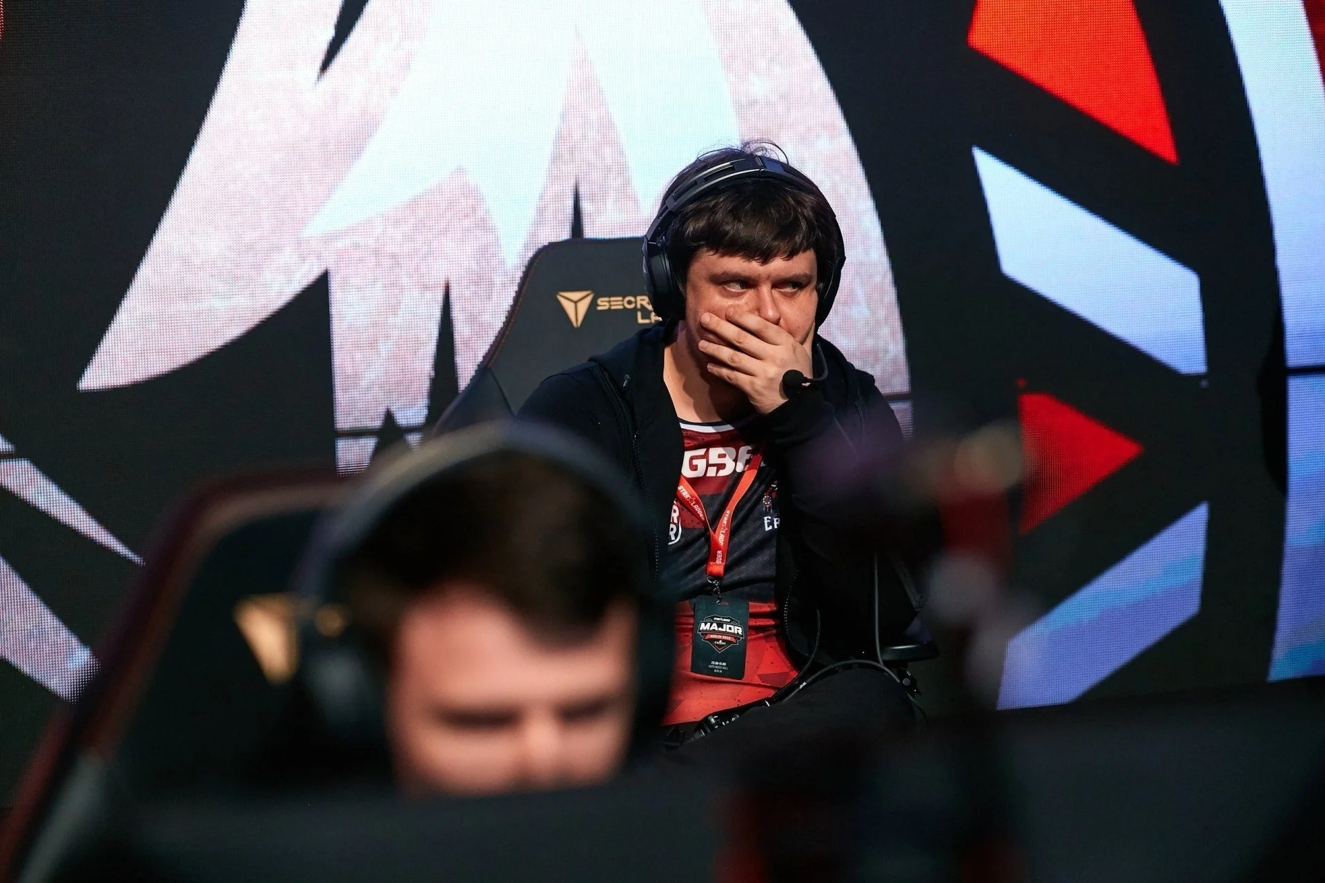 Судья ESL показал, как тренер Hard Legion использовал баг с камерой в официальных матчах
