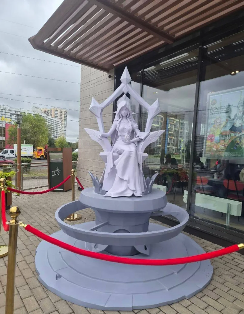 Статуя в Москве
