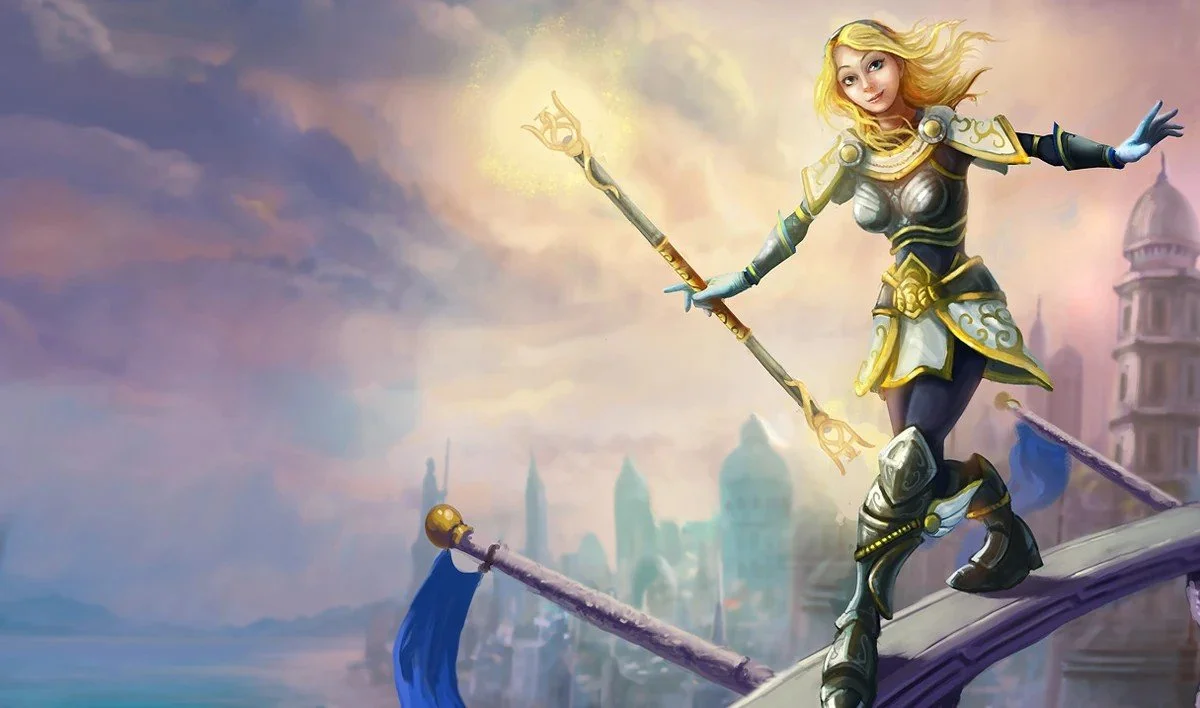 Источник: leagueoflegends.fandom.com / Самая первая версия Люкс