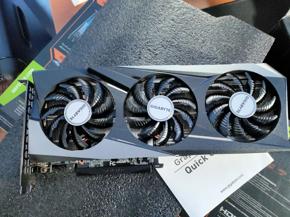 GIGABYTE