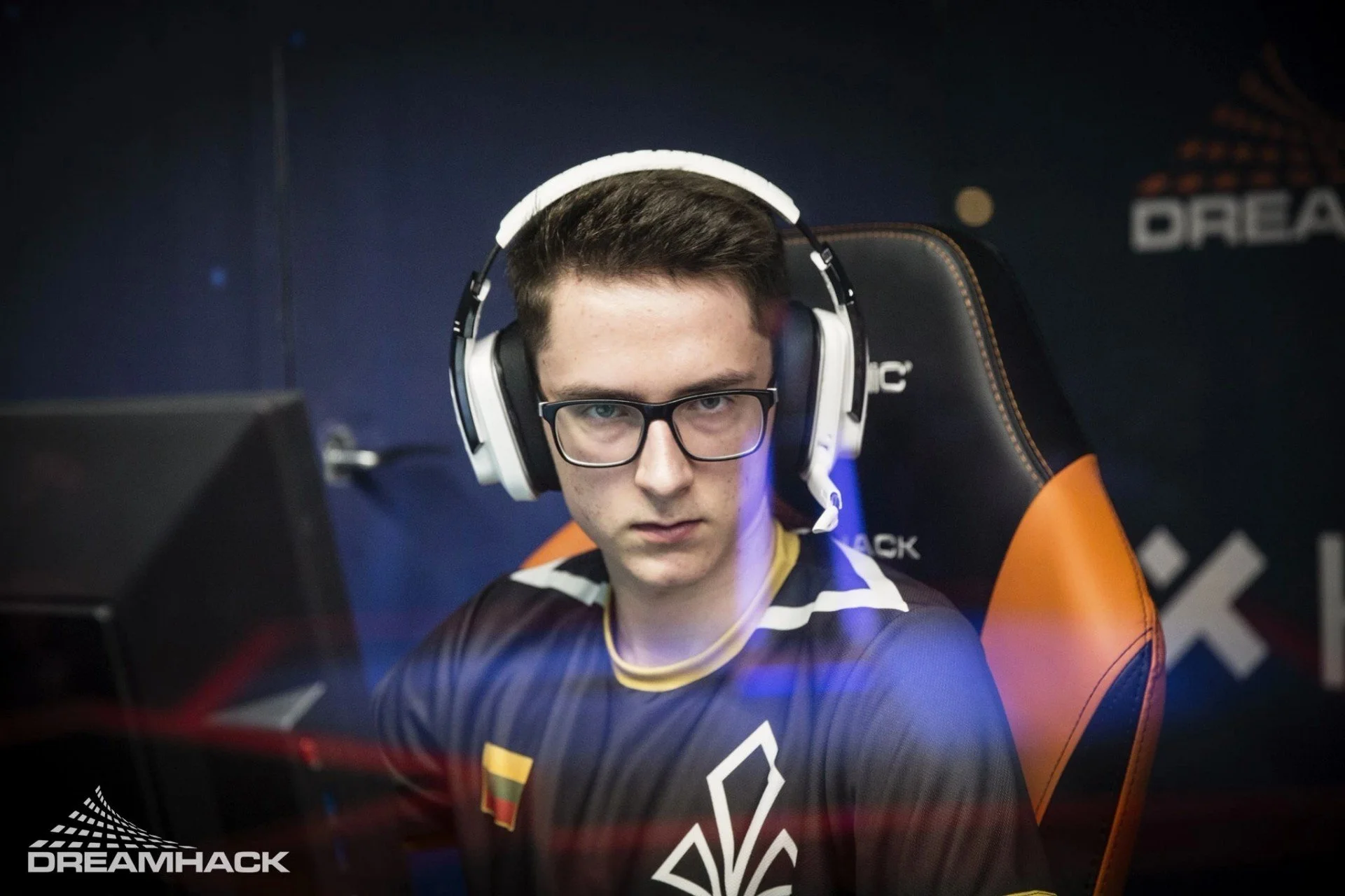 EspiranTo покинул команду flusha – GORILLAZ