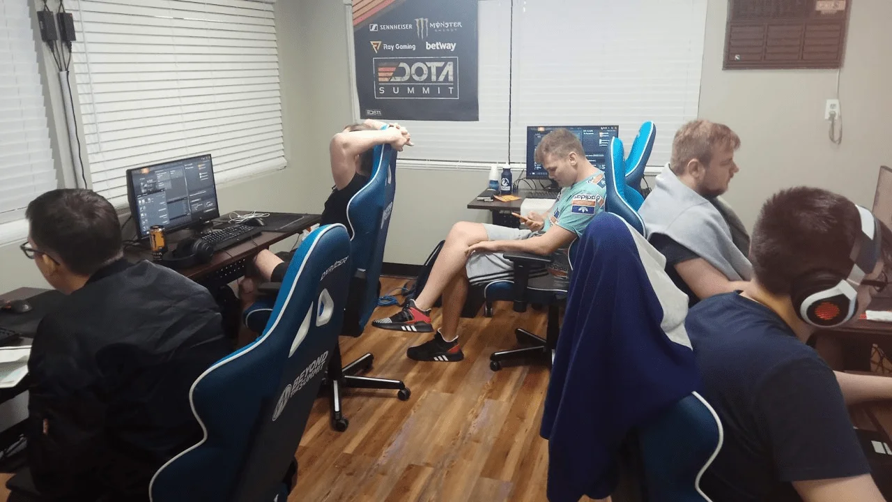 jfshfh178 перед матчем на DOTA Summit