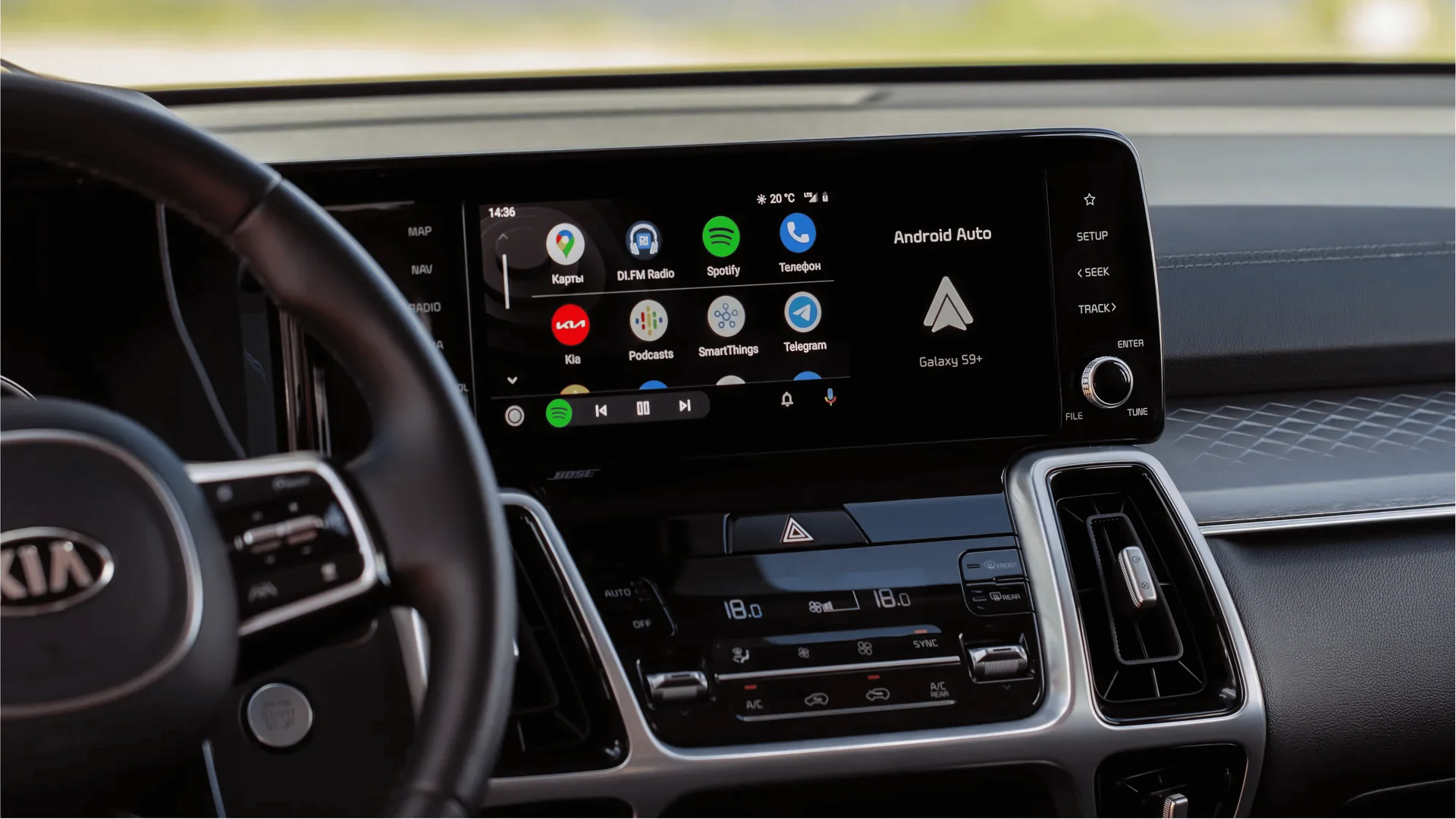 Как подключить смартфон к машине через CarPlay и Android Auto