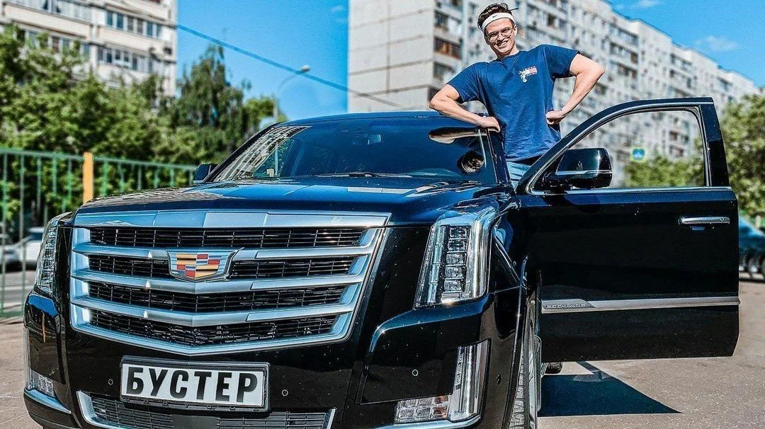 Бустер купил новую машину за 15 миллионов рублей — она выглядит шикарно