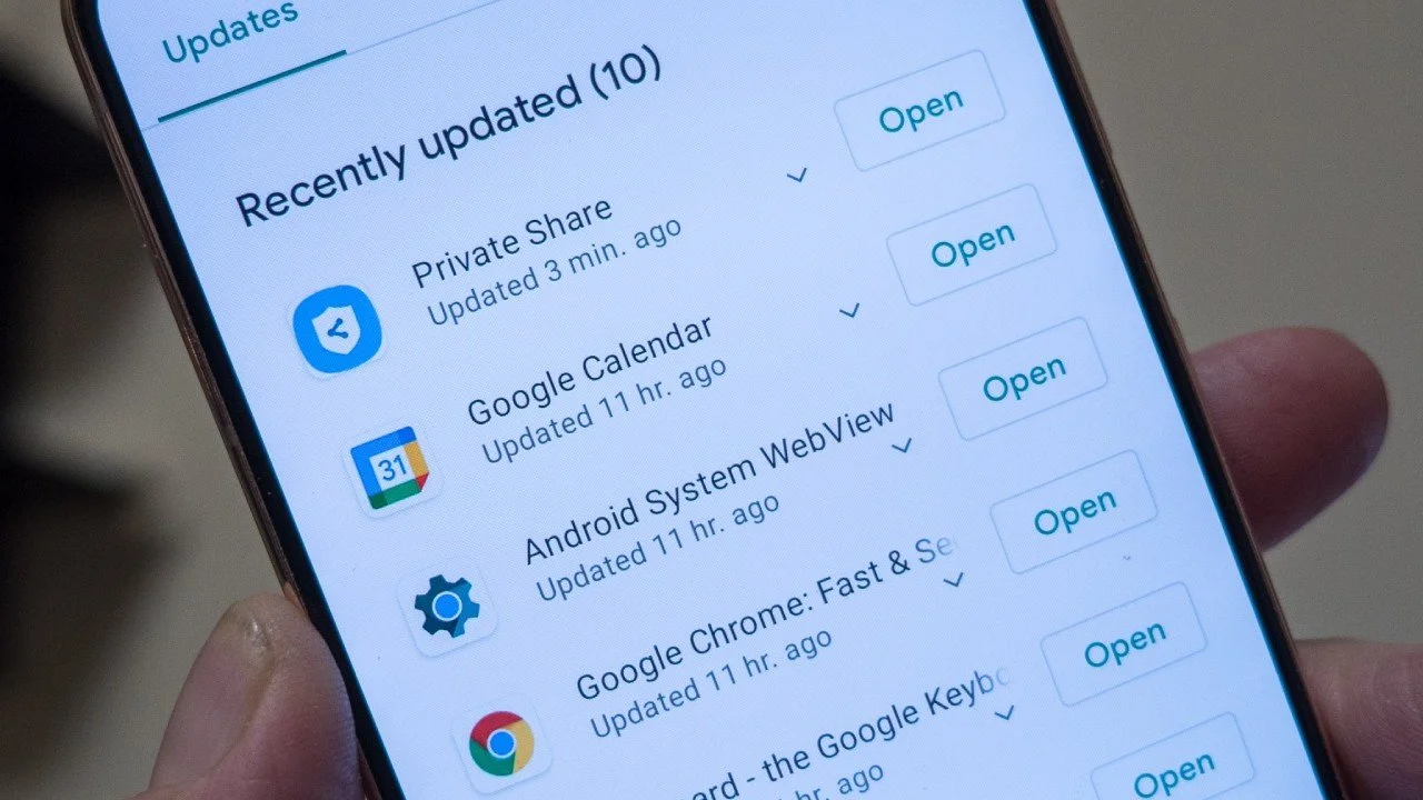 Источник: Android Center / Android System WebView в списке приложений