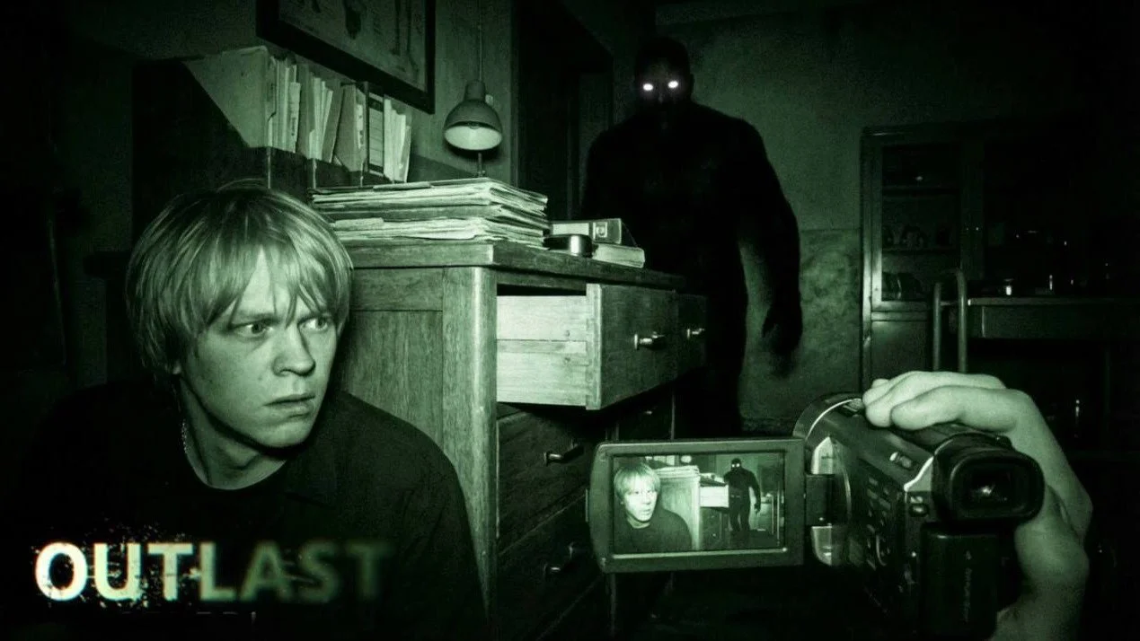 Outlast в реальной жизни: Дипинс провел стрим из заброшенной психбольницы