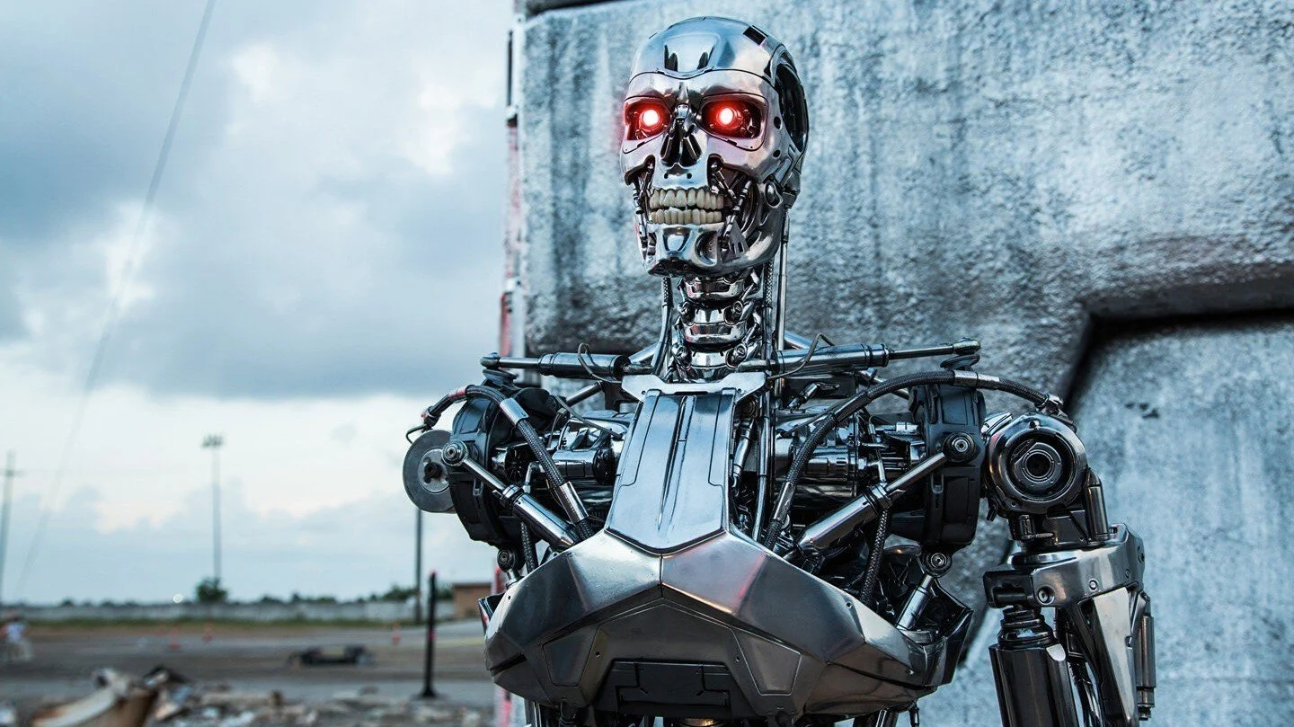 Терминатора T-800 воссоздали в реальной жизни и показали, на что он способен