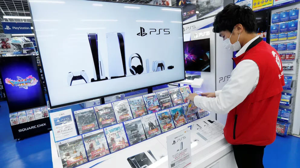 Продажи PlayStation 5 с мая начали падать