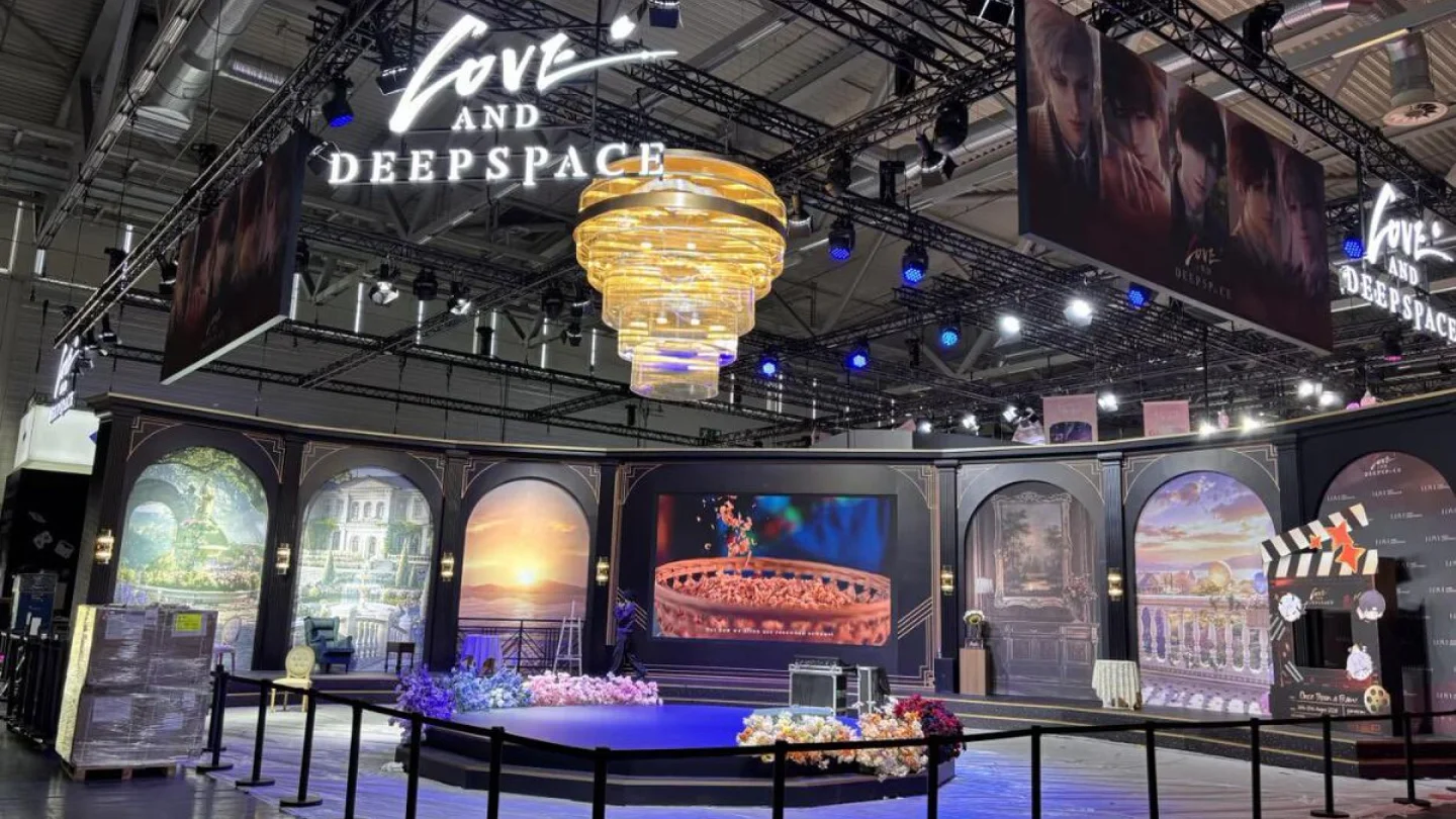 Стенд Love and Deepspace на Gamescom 2026