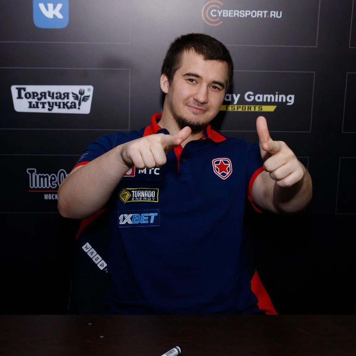 Korb3n: "В новом составе Winstrike будут Daxak, AfterLife и RodjER". А кто ещё?