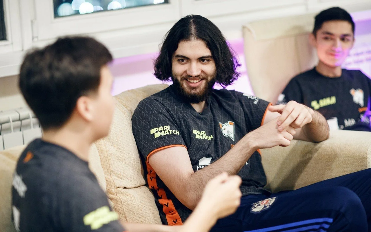 Невероятный камбэк от Virtus.pro — отыгрались с 3:15 и взяли допы на решающей карте!