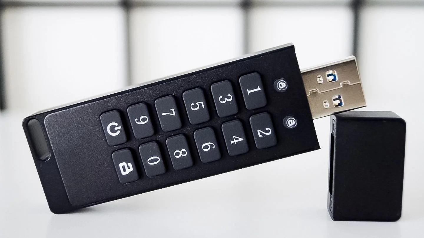 Источник: USB Memory Direct / Флешка с паролем