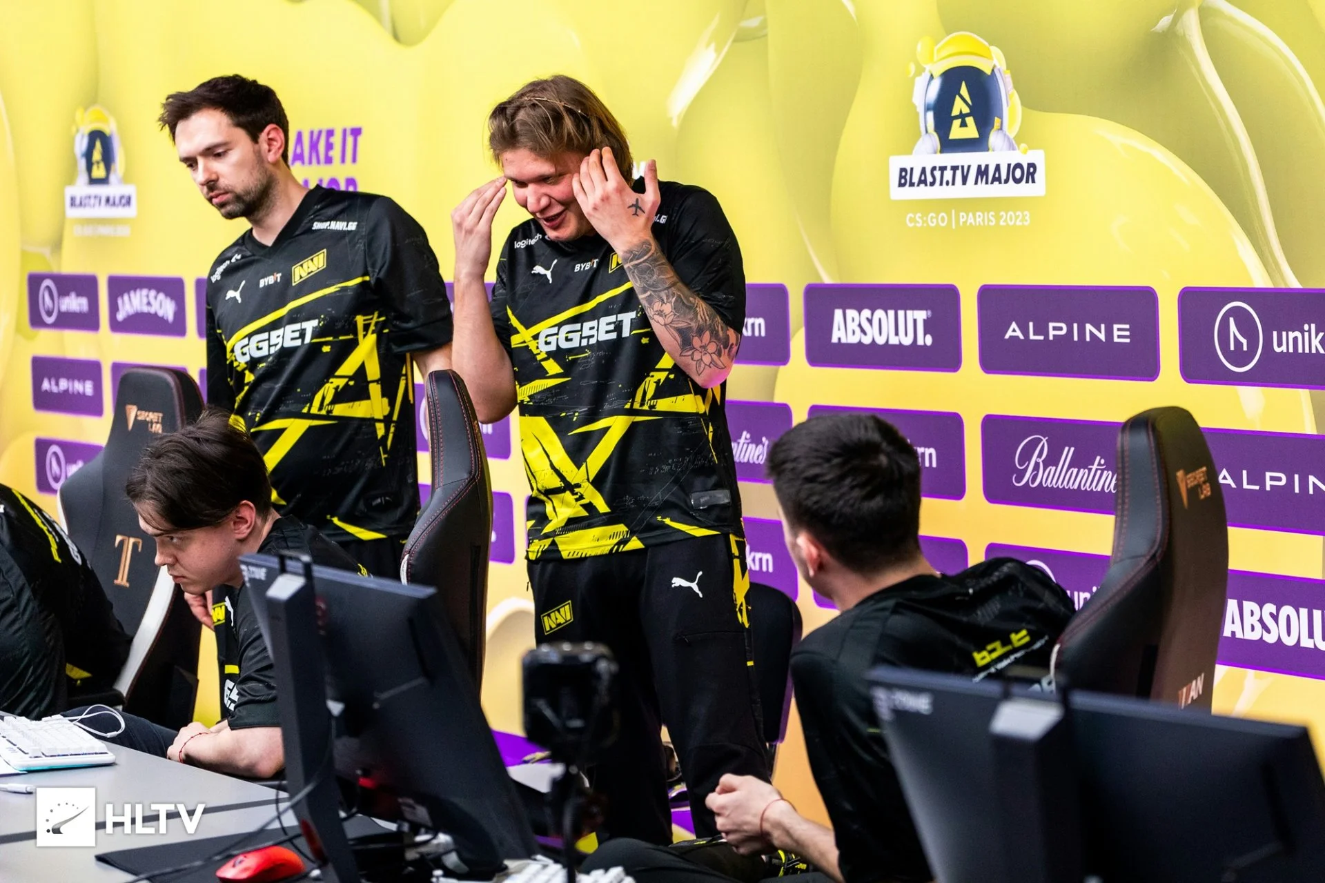 Источник: HLTV / К s1mple на последних турнирах уже было много критики, а сейчас взять его в команду — огромный риск для топ-коллективов