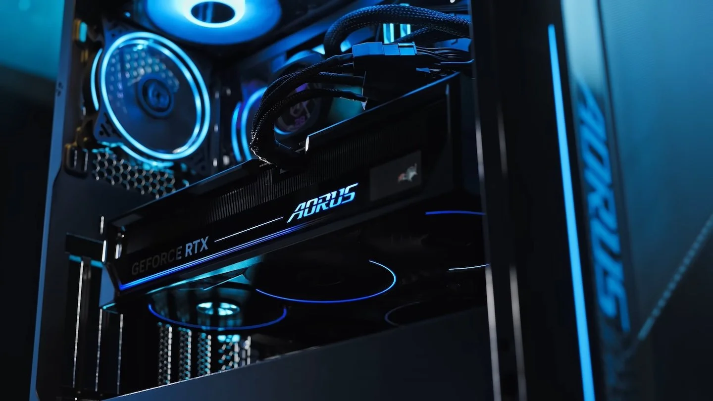 Источник: AOURUS / Видеокарта AORUS RTX 5090