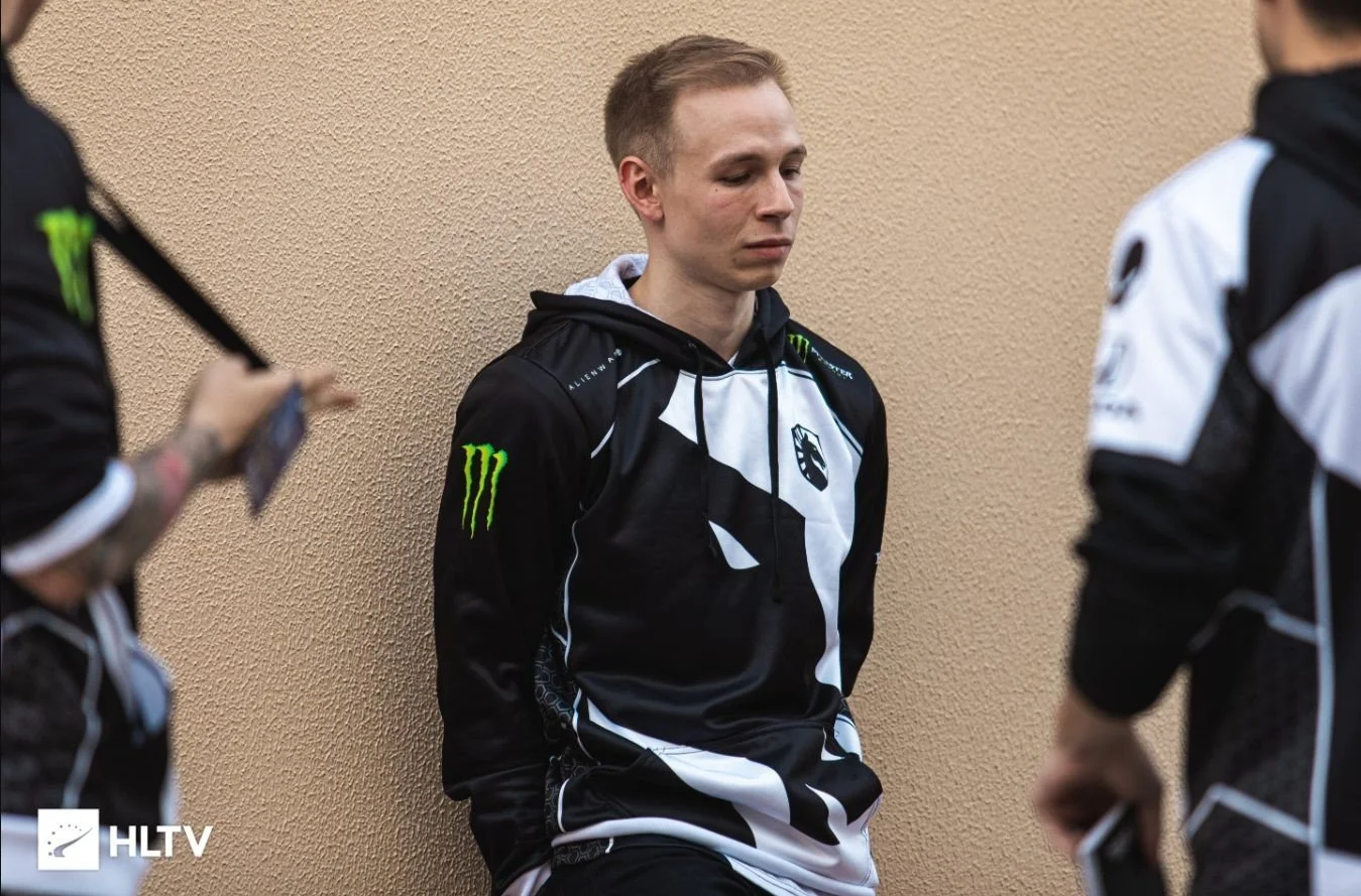 Reddit-бурлит: проклятие Team Liquid и имбовые прострелы