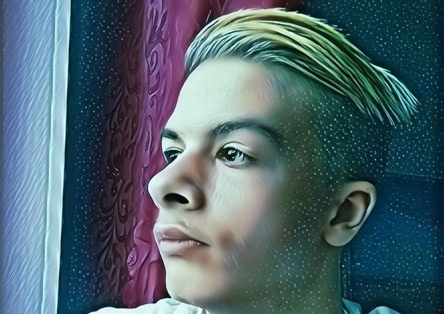 Кто такой Иван Золо — блогер бьет рекорды на Twitch и «минирует» школы