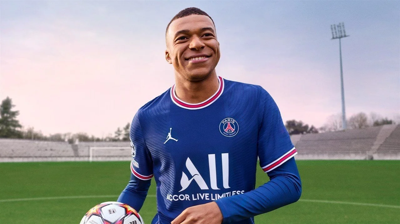 EA показала первый полноценный геймплей FIFA 22