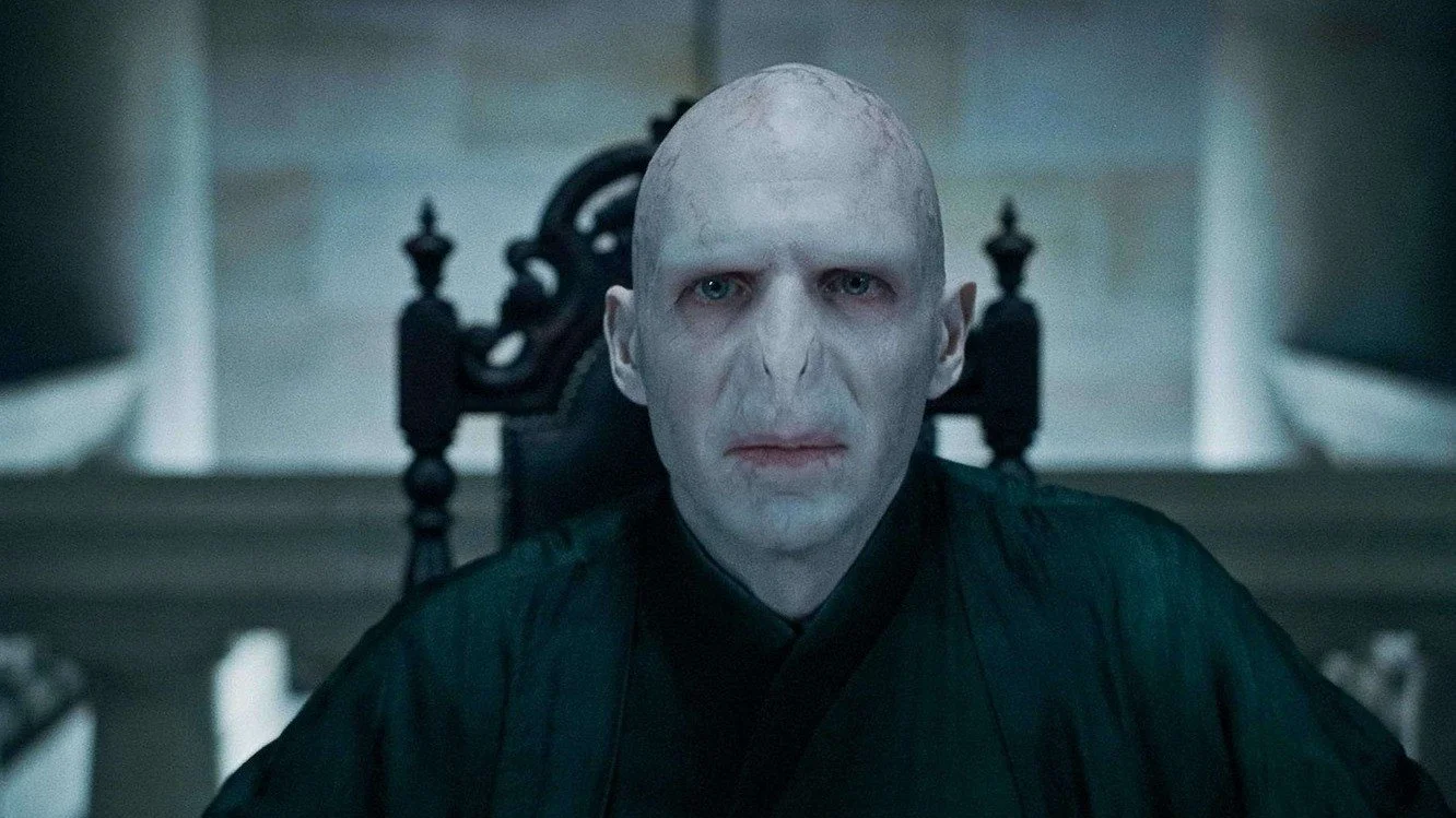 В Hogwarts Legacy добавили Волан-де-Морта — ему можно отрастить волосы