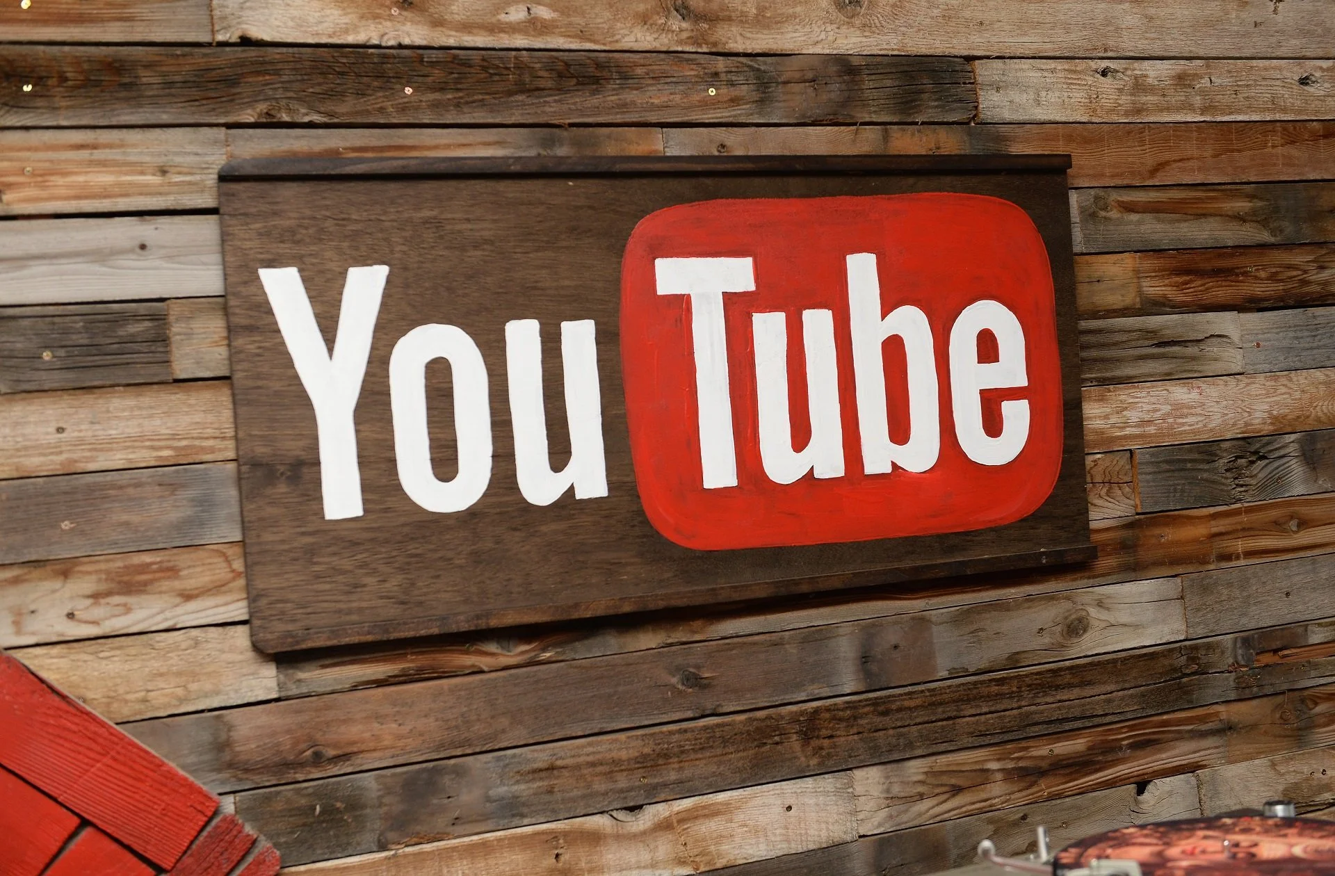 Источник: Getty Images / Логотип YouTube