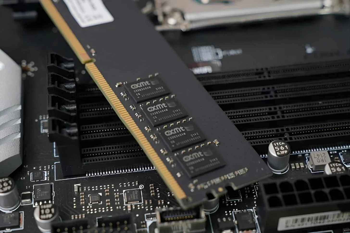 DDR5