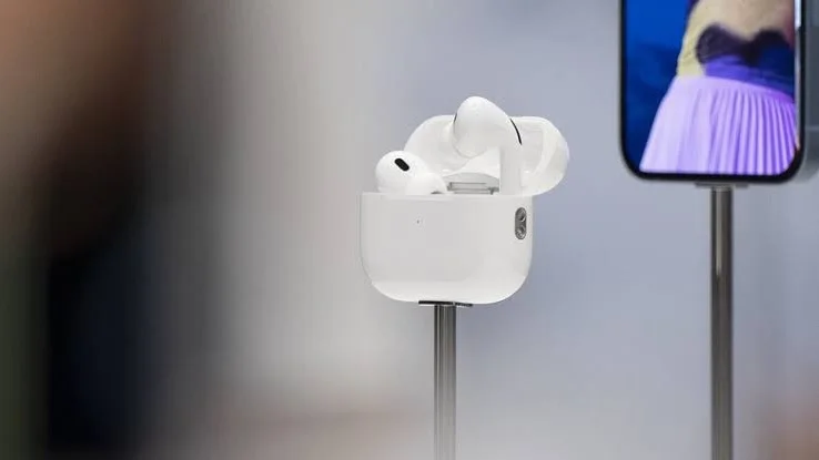 Слух: Apple может выпустить AirPods с камерами уже в этом году