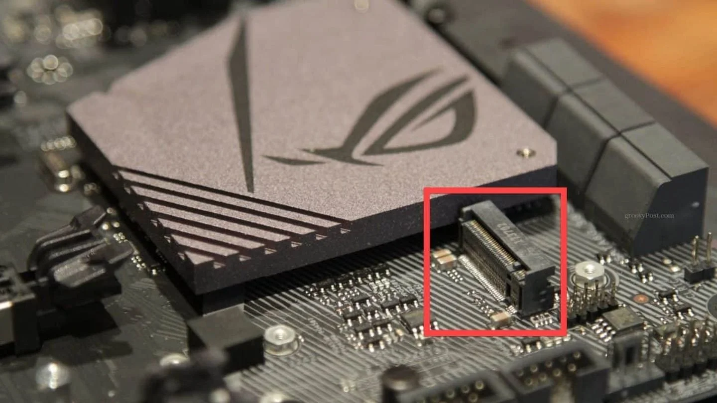 Источник: 10Gtek / Слот для NVMe SSD