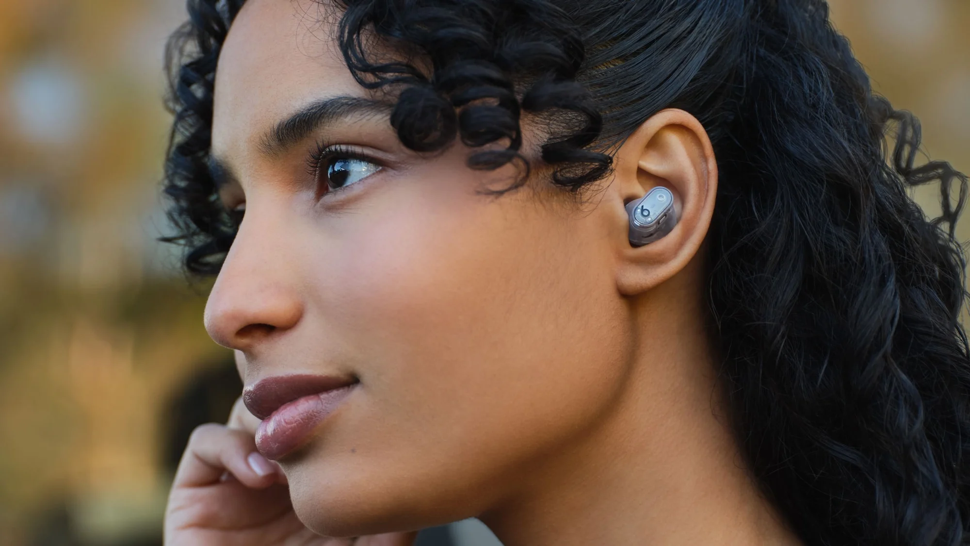 Apple закрыла опасную брешь в Beats Studio Buds, позволявшую подслушивать разговоры