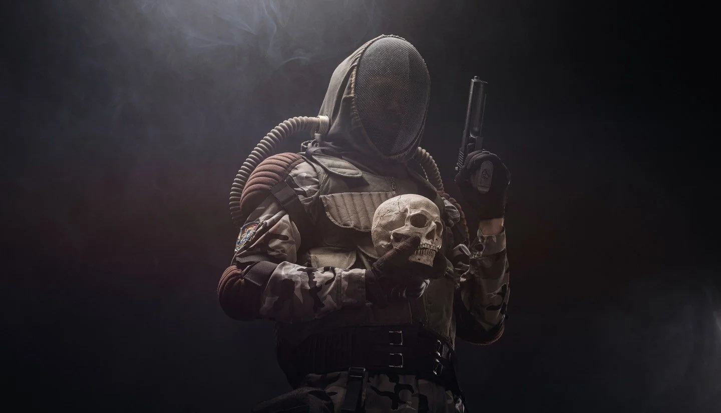 Фанат S.T.A.L.K.E.R. сделал маску монолитовца — результат пугает