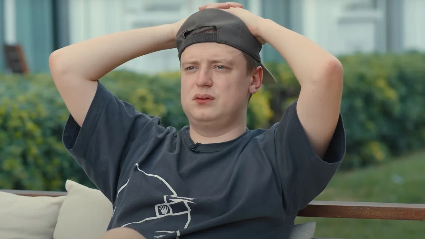 Мелстрой ненавидит себя? Стример напился и поделился откровенными мыслями