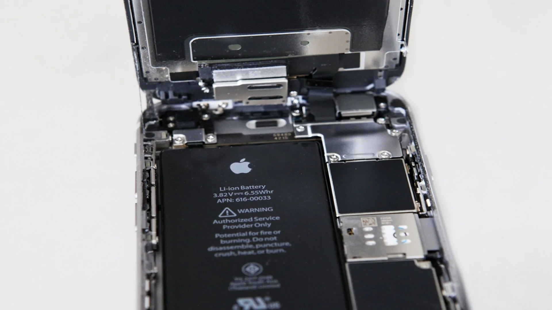 Почему iPhone греется