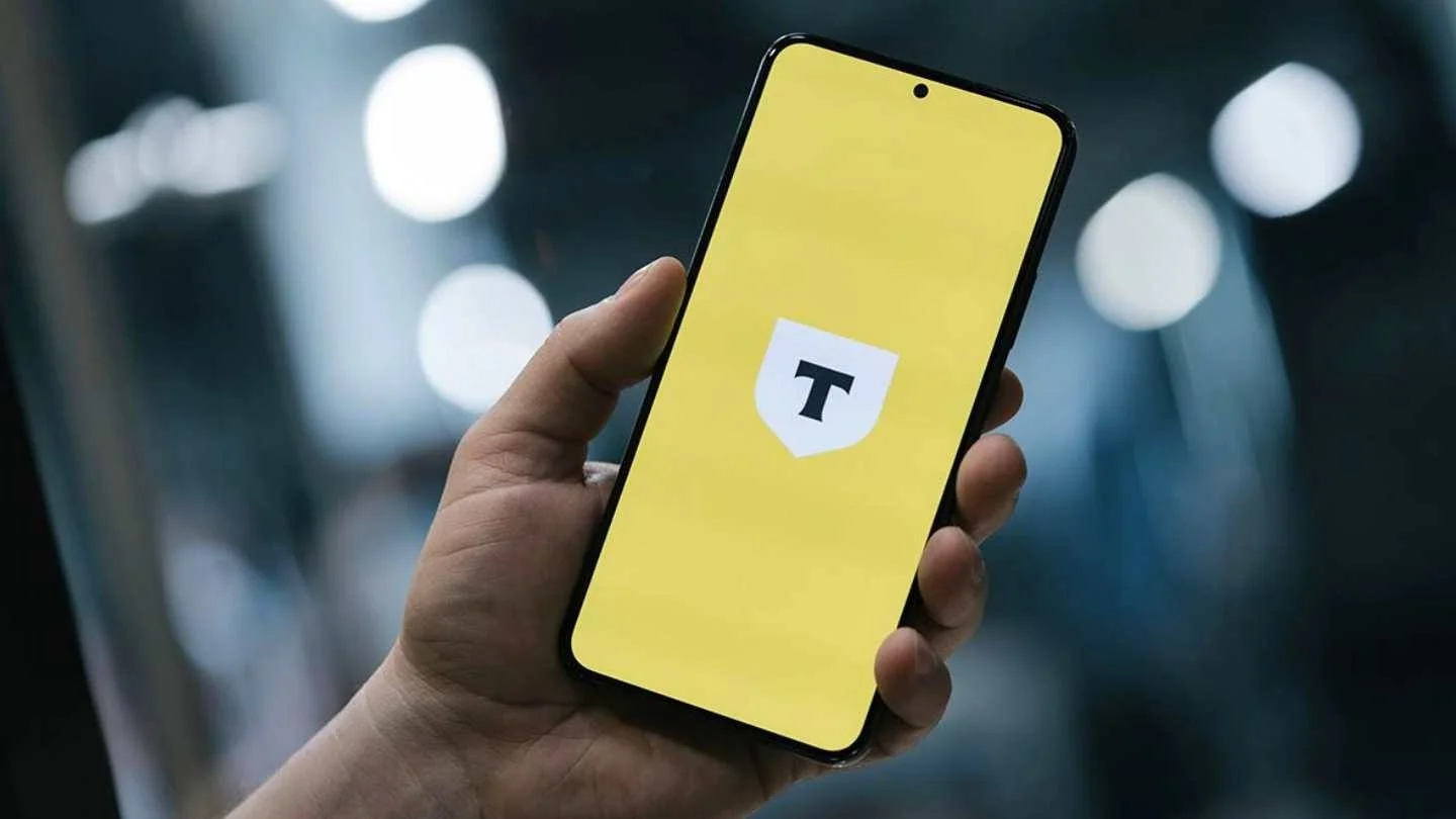 «Тинькофф» снова доступен на iPhone, но нужно поспешить