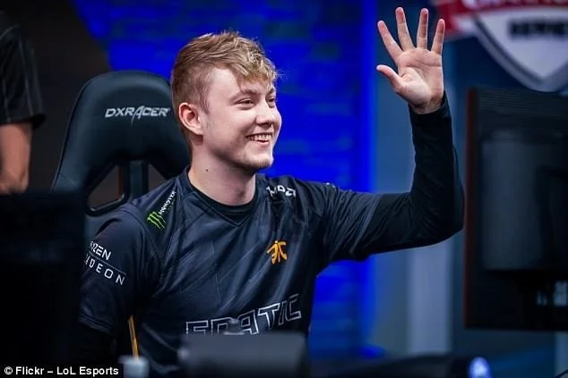Удивительный камбек: Fnatic опять смогла выйти в плей-офф Worlds