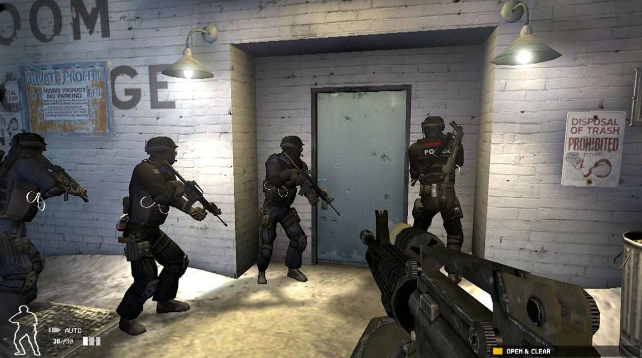 Источник: respawn.media / SWAT 4, один из первых тактических шутеров