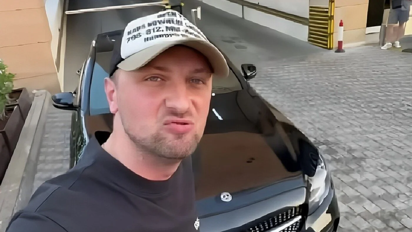 Зубарев купил Мерседес за 18 тысяч долларов в Дубае и показал его на видео
