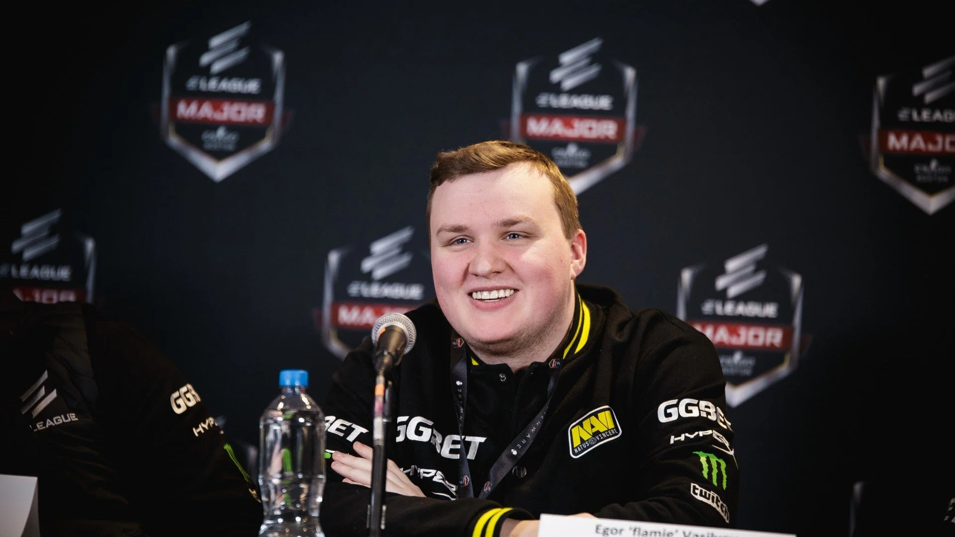 Flamie стал свободным агентом, но сыграет за молодежный состав NAVI