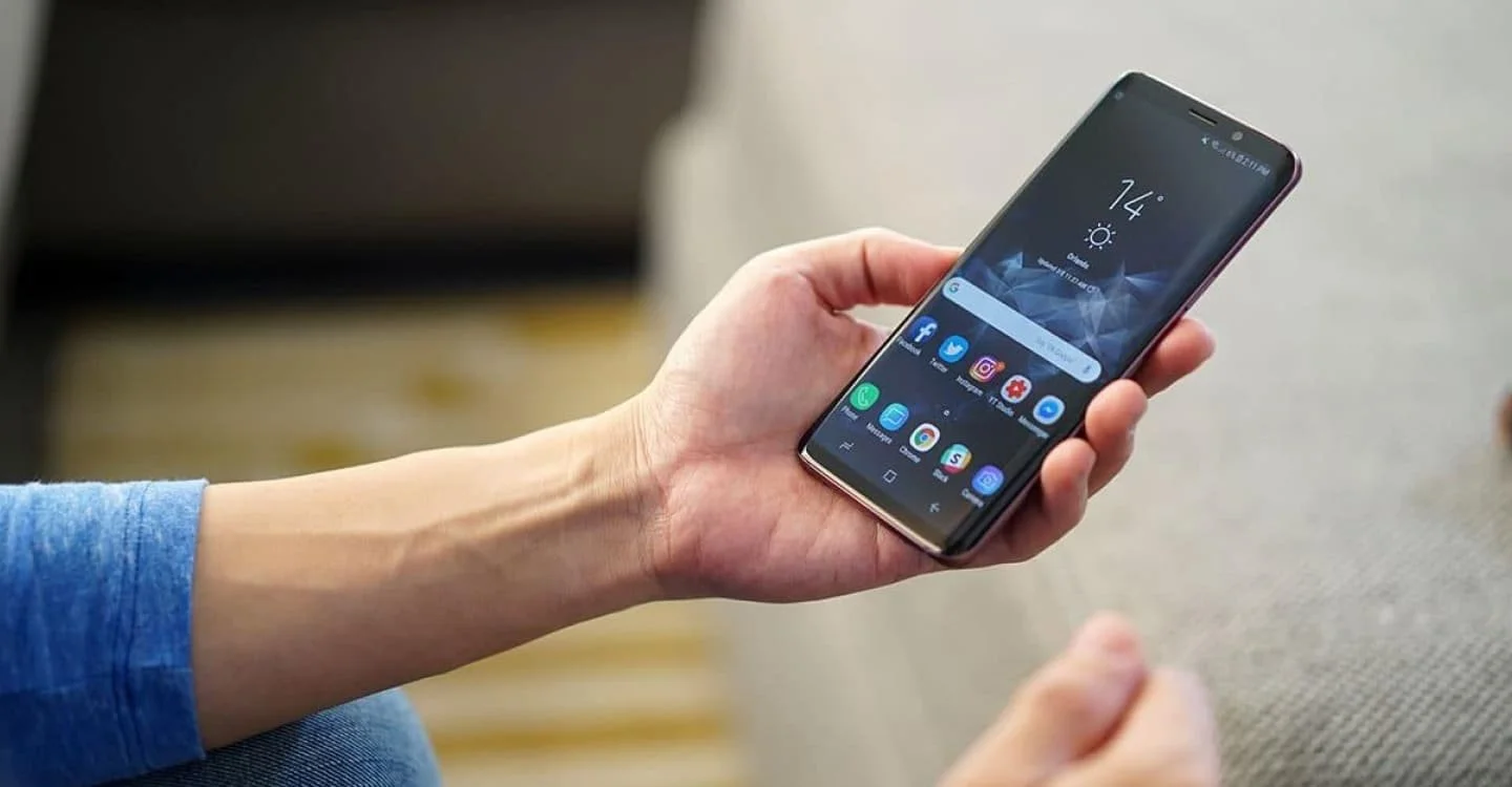 Источник: freekaspersky.ru / смартфон Samsung<br>