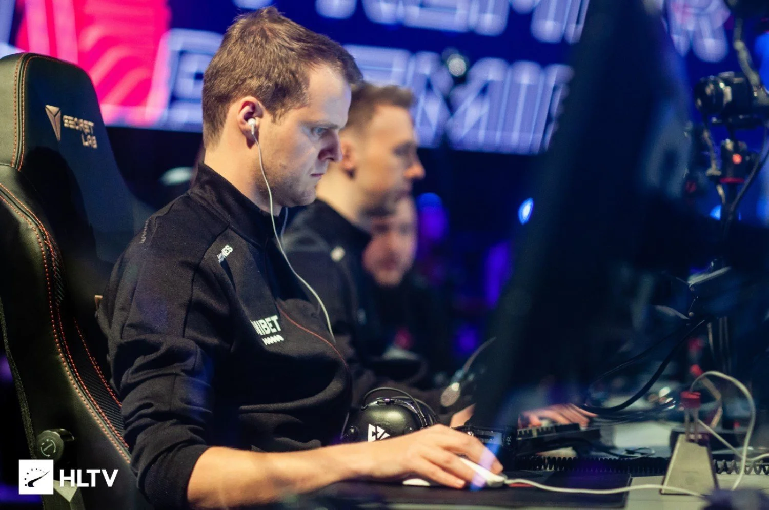 Еще один игрок Astralis взял паузу: что происходит с легендарной командой?
