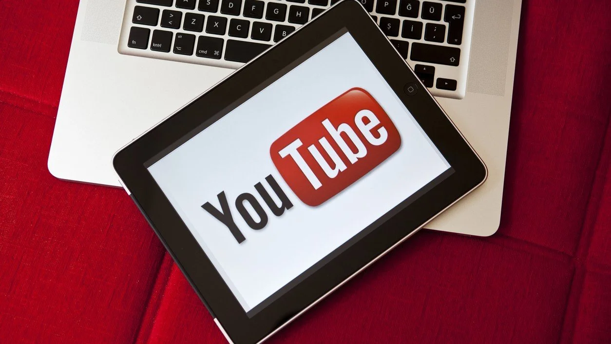 В Госдуме объяснили, почему YouTube не будет принудительно заблокирован