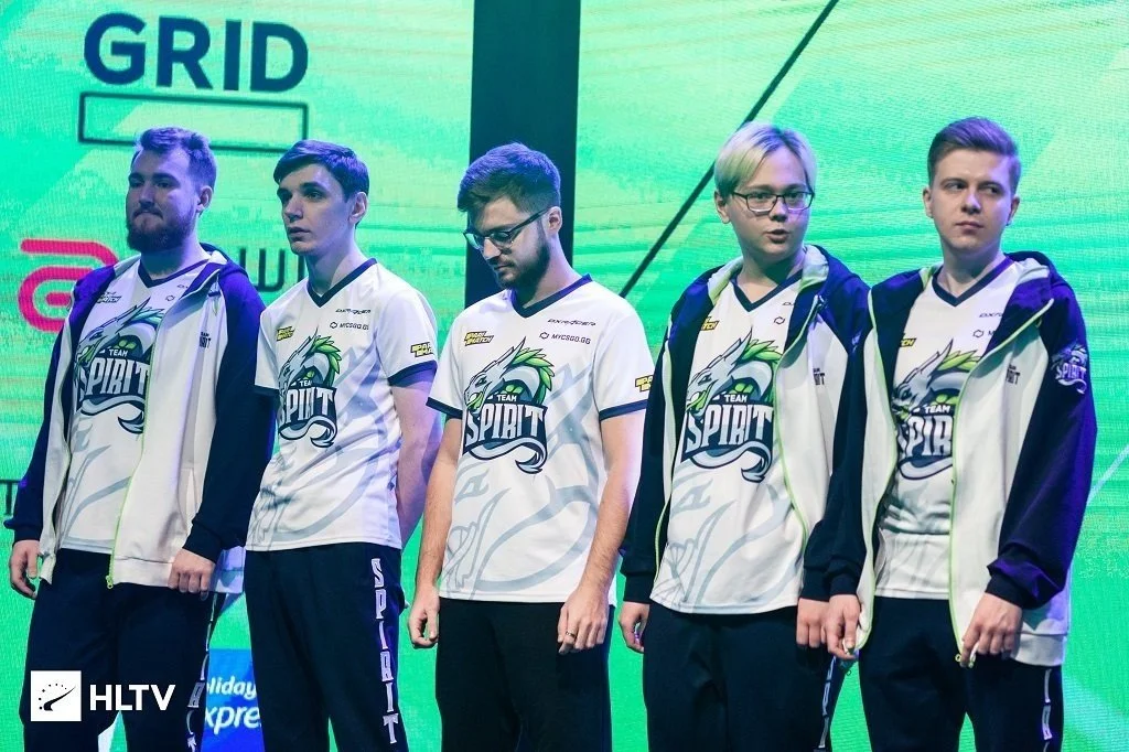 Reddit-бурлит: мужской поступок от Team Spirit