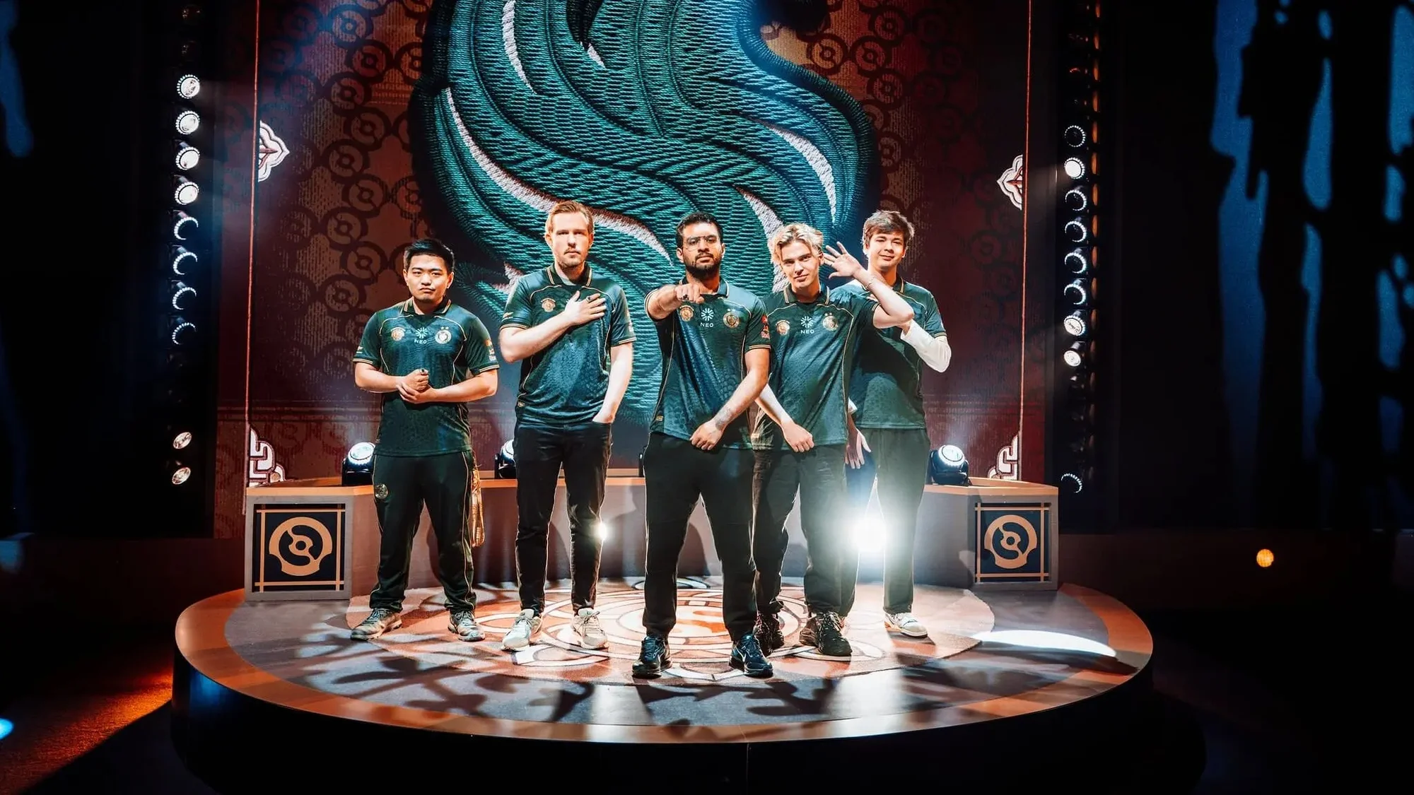 Team Falcons официально покинули соревновательную Dota 2