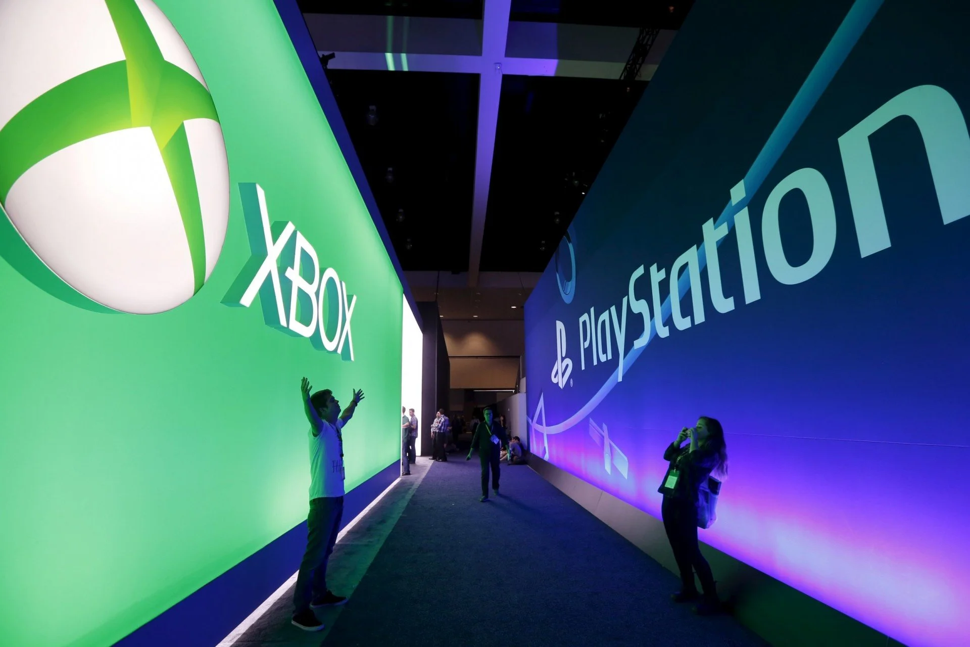 Почему PlayStation популярнее Xbox в России