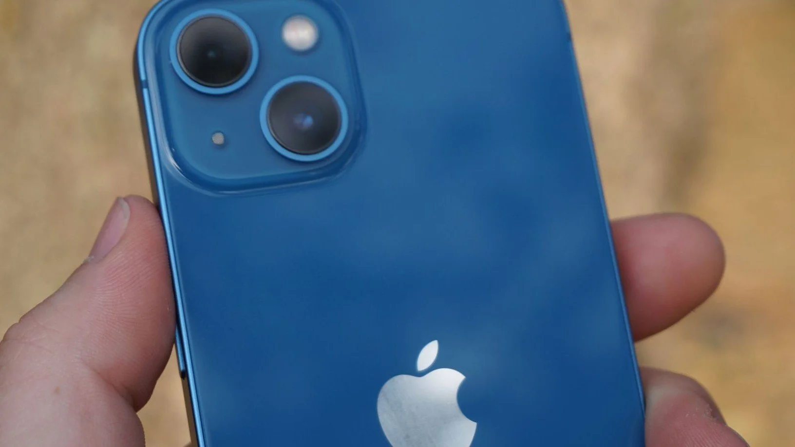 Что делать, если iPhone сам включается или выключается