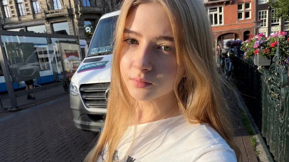 Гаечка провела стрим с 6-летним малышом и подарила ему нож за 60 тысяч